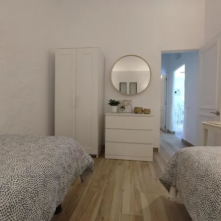 Relax With Parking Πλάγια ντελ Ινγκλές